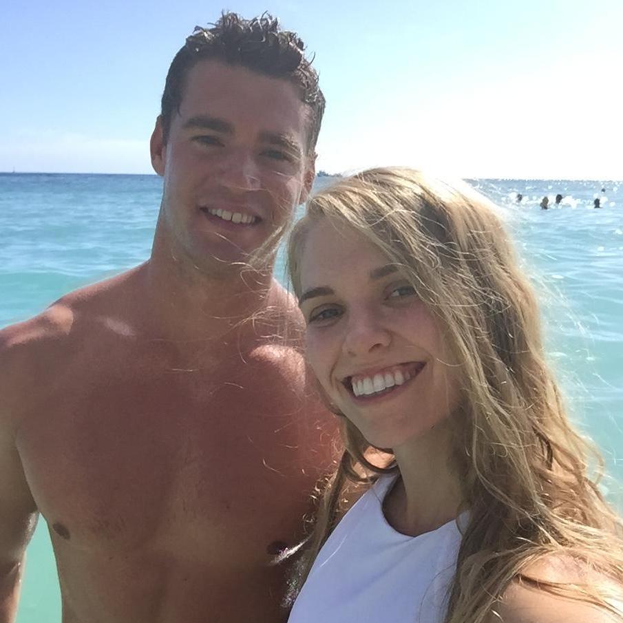 Here we are in the inviting waters of Hawaii! 🌸 We never wanted to leave! Richard and Kelly’s wedding, 2019.