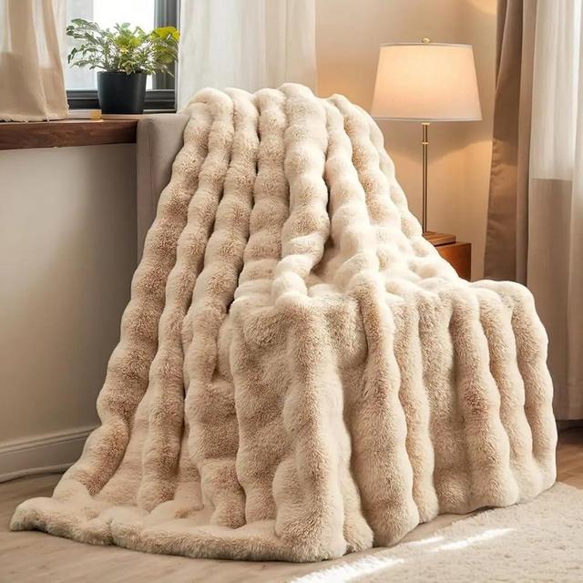H&D Faux Fur Throw Blanket for Couch,Fluffy Cozy Soft Plush Luxury Thick Fuzzy Fleece Blanket for Couch Bed Sofa Bedroom Living Room,Comfy Bubble Blanket (Camel, Throw (50" x 60"))
