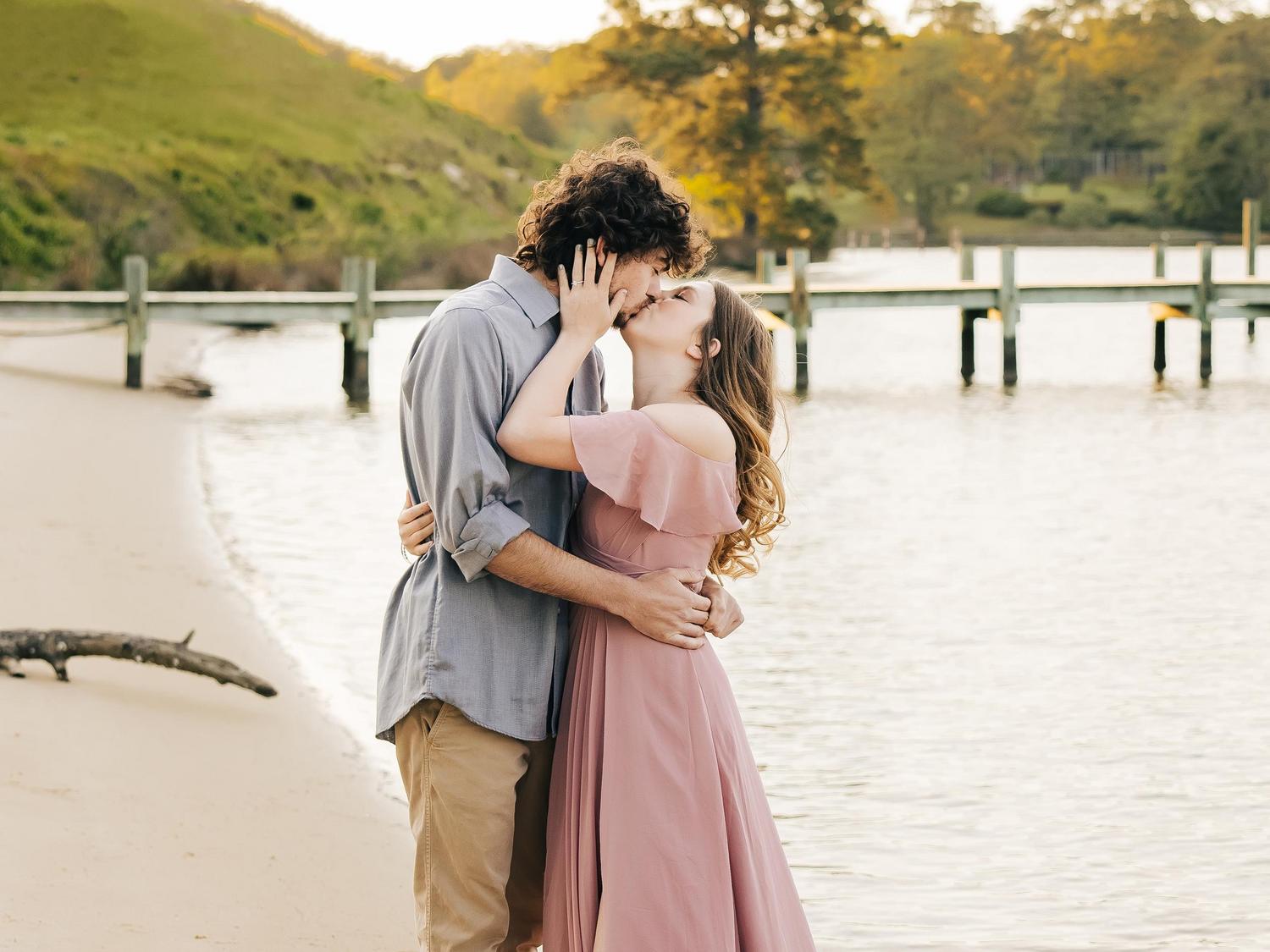The Wedding Website of Emily Perkins and Elliott Redmon