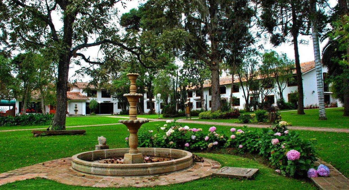 The Wedding Website of Marcela Gomez and Andrew Boumnaia
