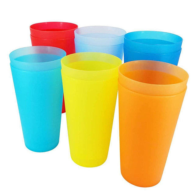 32-ounce Plastic Tumblers BPA Free Set of 12 in 6 Assorted Colors By YUYUHUA