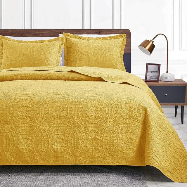 Love's cabin King Size Quilt Set Yellow Bedspreads - Soft Bed Summer Quilt Lightweight Microfiber Bedspread- Modern Style Coin Pattern Coverlet for All Season - 3 Piece (1 Quilt, 2 Pillow Shams)