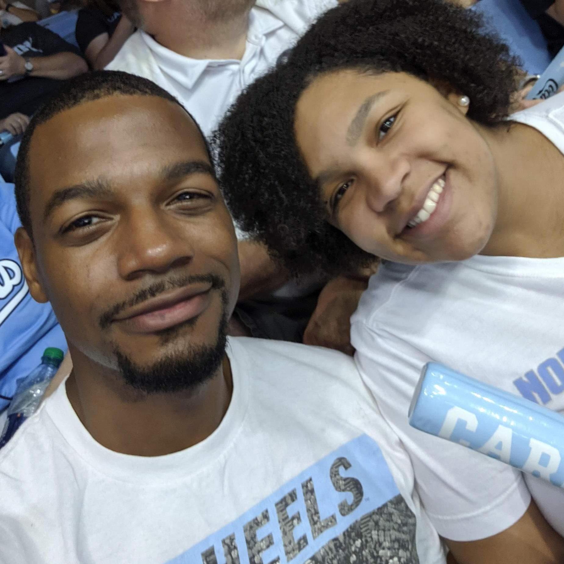 We love Carolina Basketball!! Go Heels!