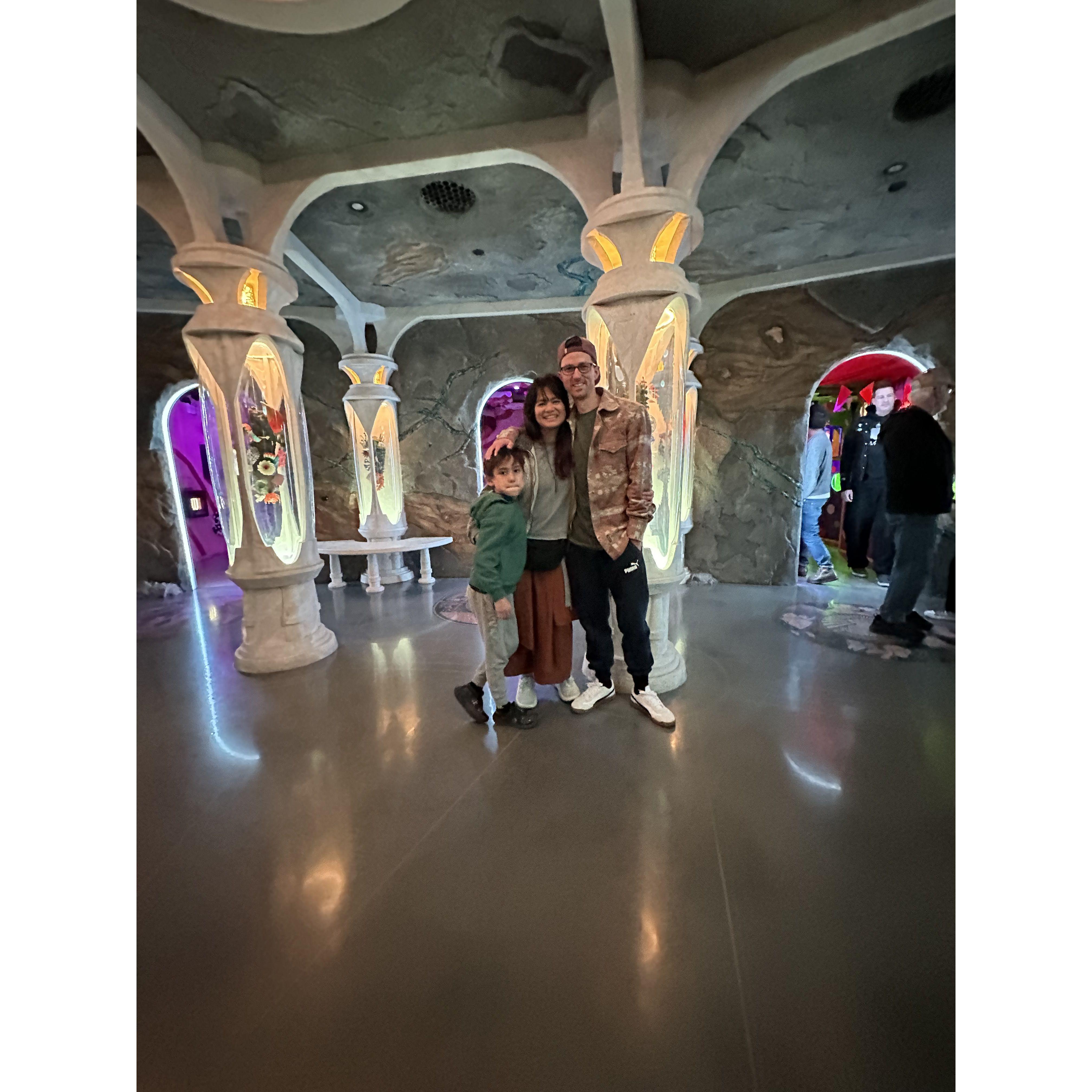 Family snap at Meow Wolf
