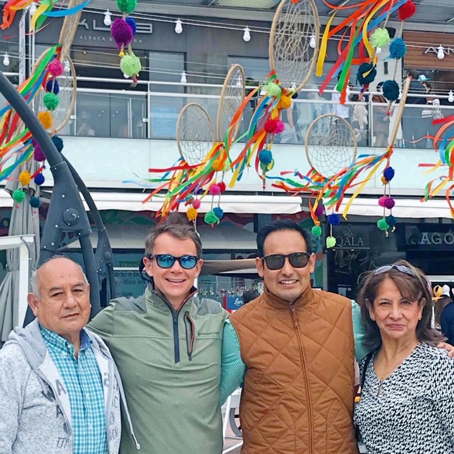 Larry meets the family! Peru trip, 2021