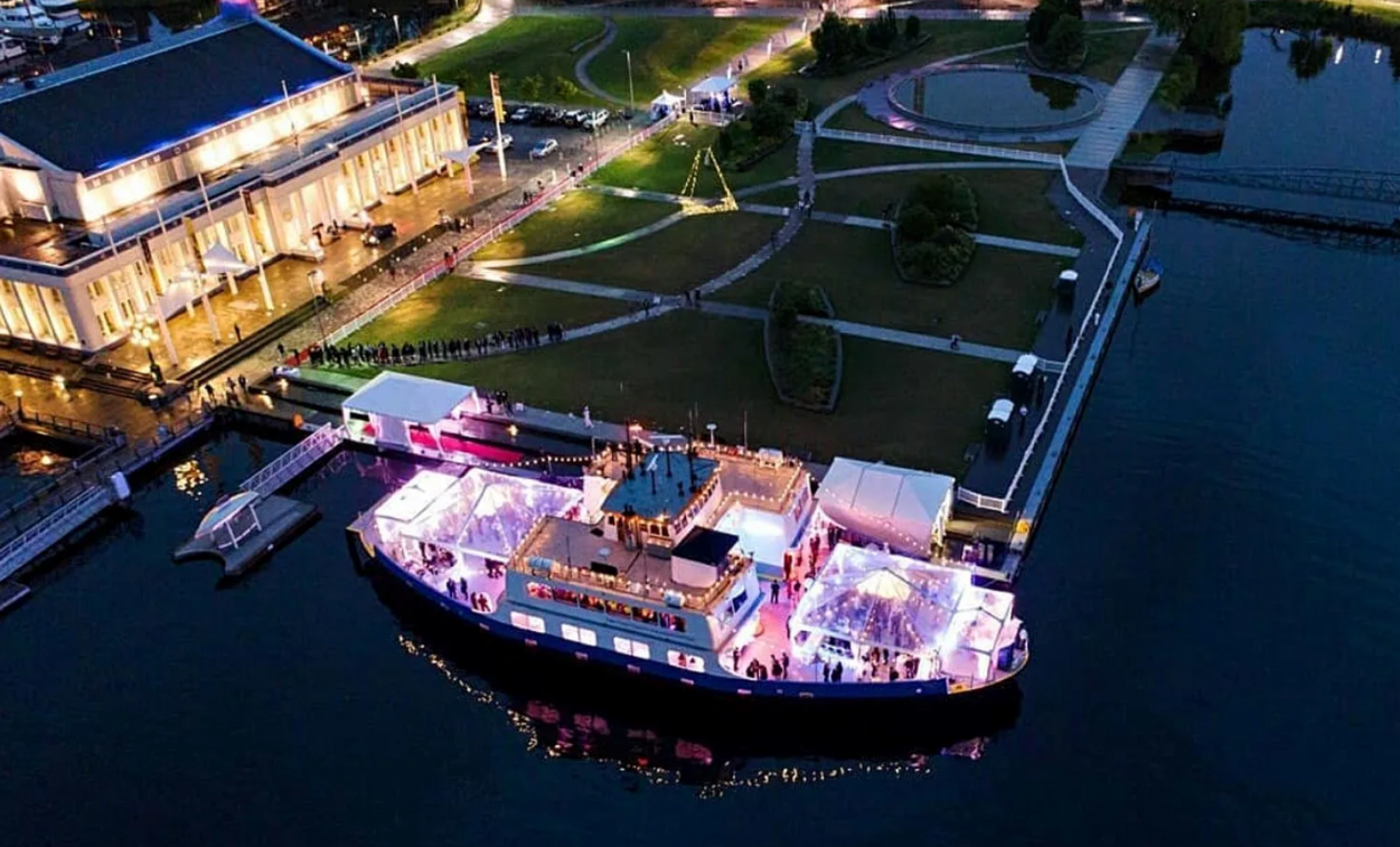 The Wedding Website of Dylan McCue and Reilly Dever