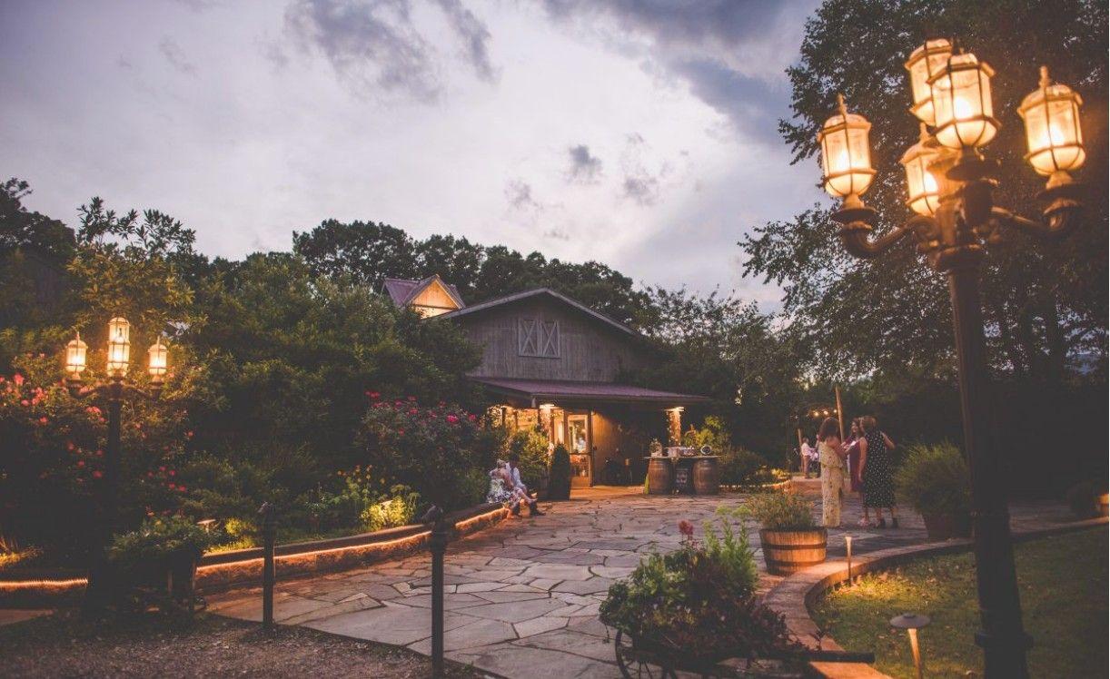 The Wedding Website of Nicole Niehoff and Michael Miller