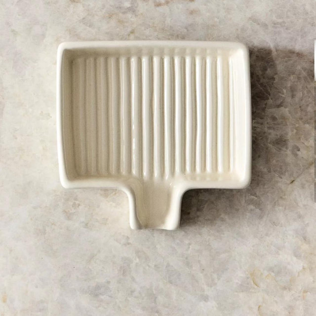 CERAMIC SCOURED TRAY