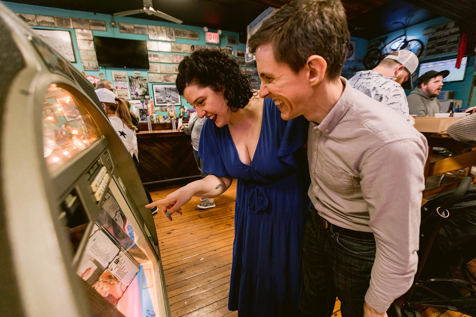 The Wedding Website of Gleni Bartels and Paul Gilbert