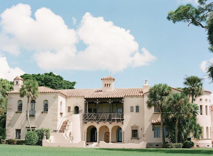 The Wedding Website of Michael Turner and Victoria Bluvas