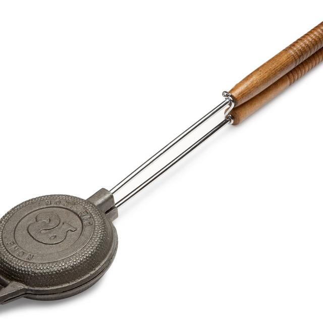 Rome's 1205 Round Jaffle Iron with Steel and Wood Detachable Handles