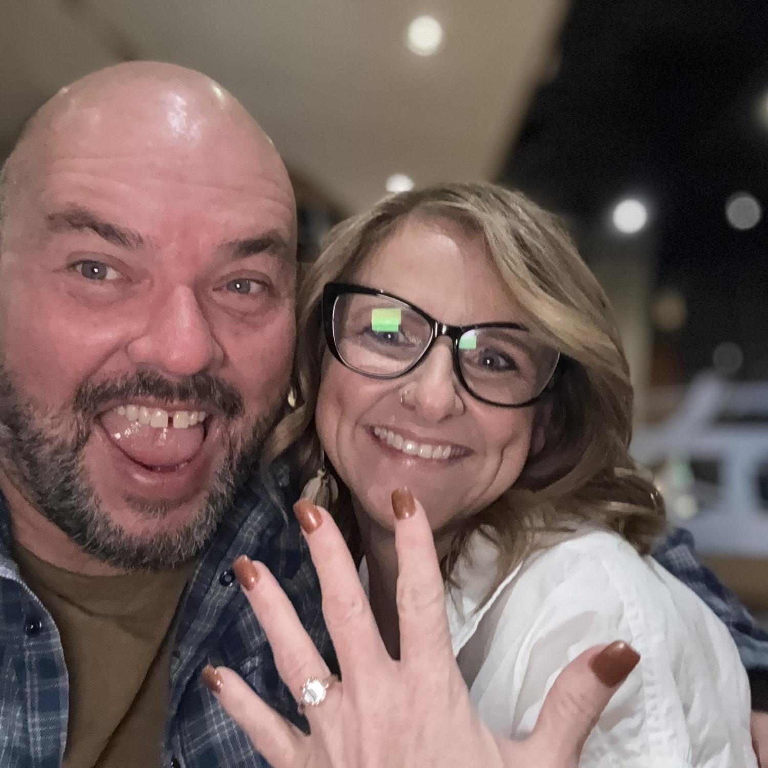 We're getting married!!