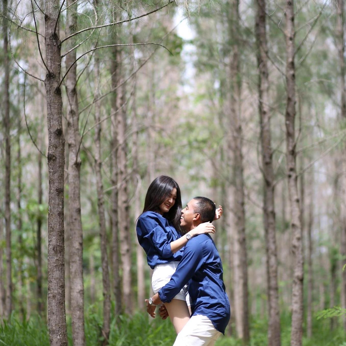 My day gets a whole lot better when I'm with you