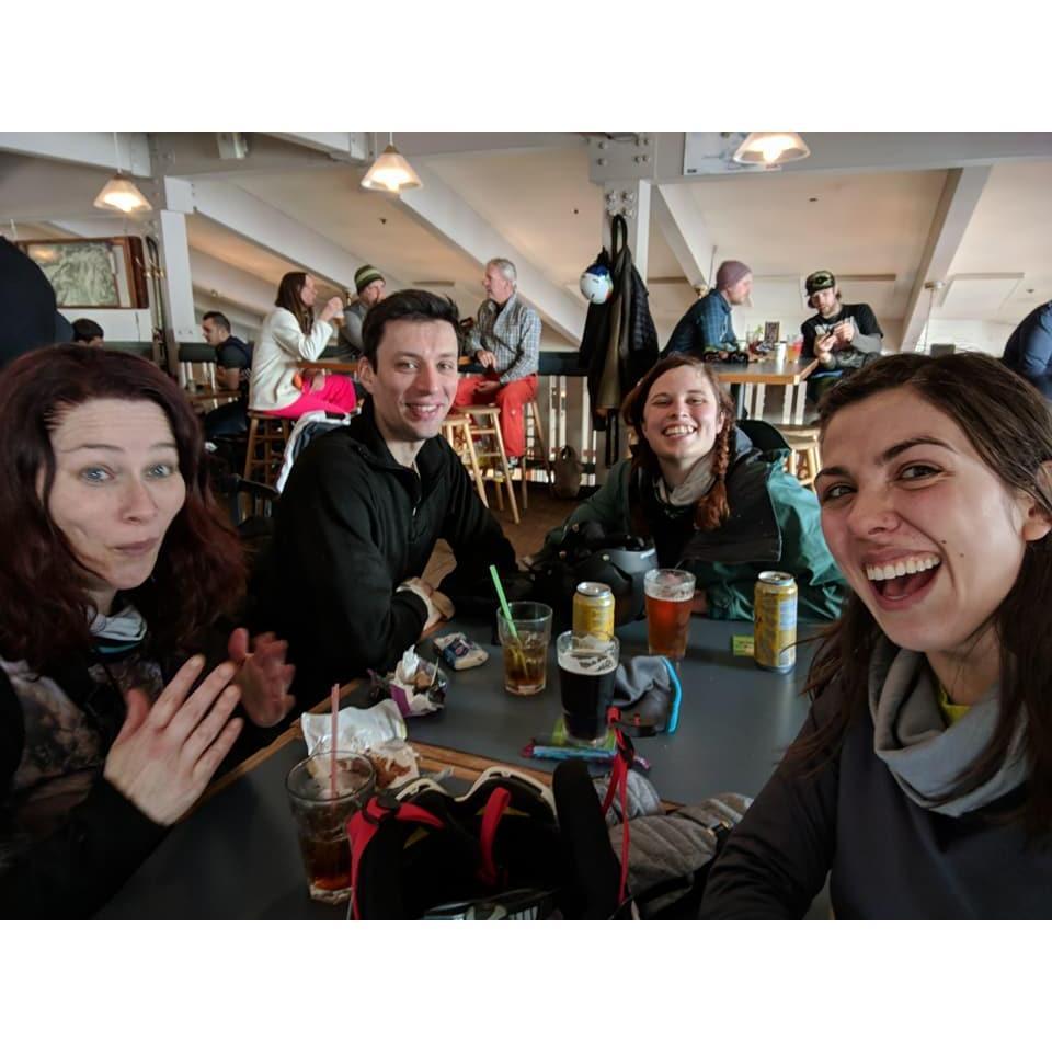 Some well-deserved beers after a day of skiing!