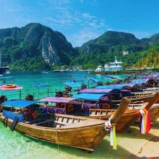 Watersports On Our Honeymoon - Tour of the Phi Phi Islands