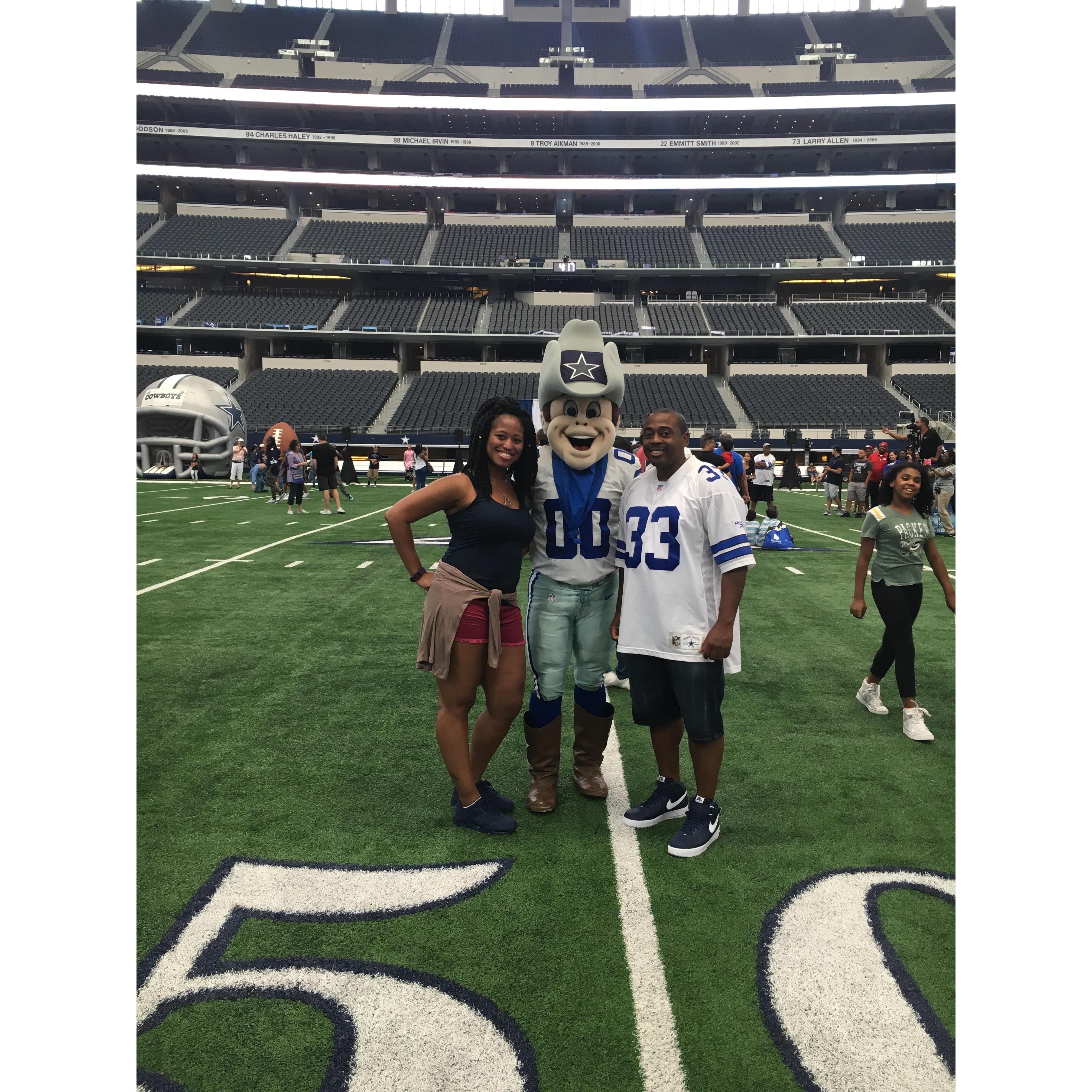 Our visit to Jerry's World (How about dem Cowboys!)
