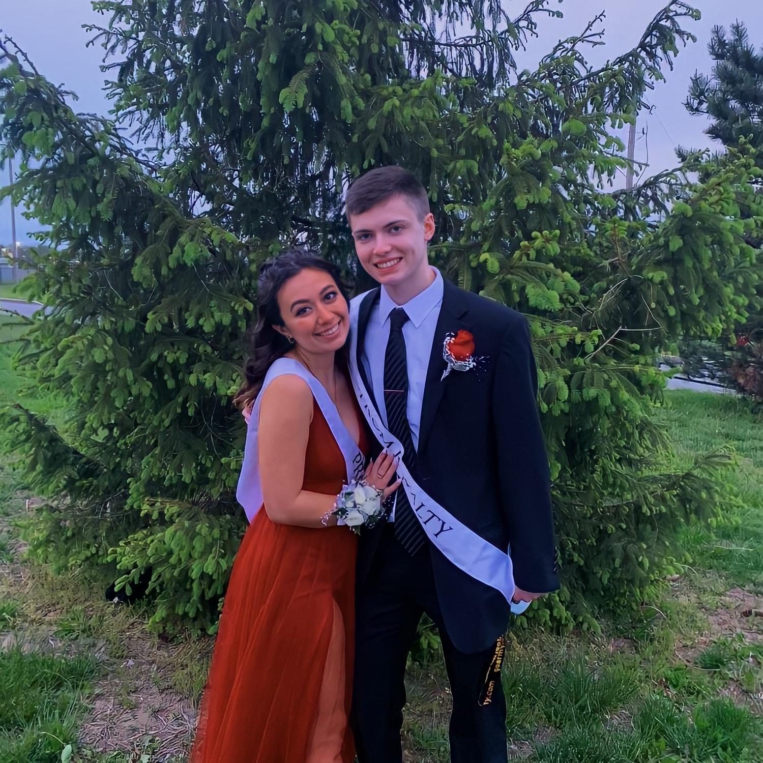 05.08.2021  Prom Court