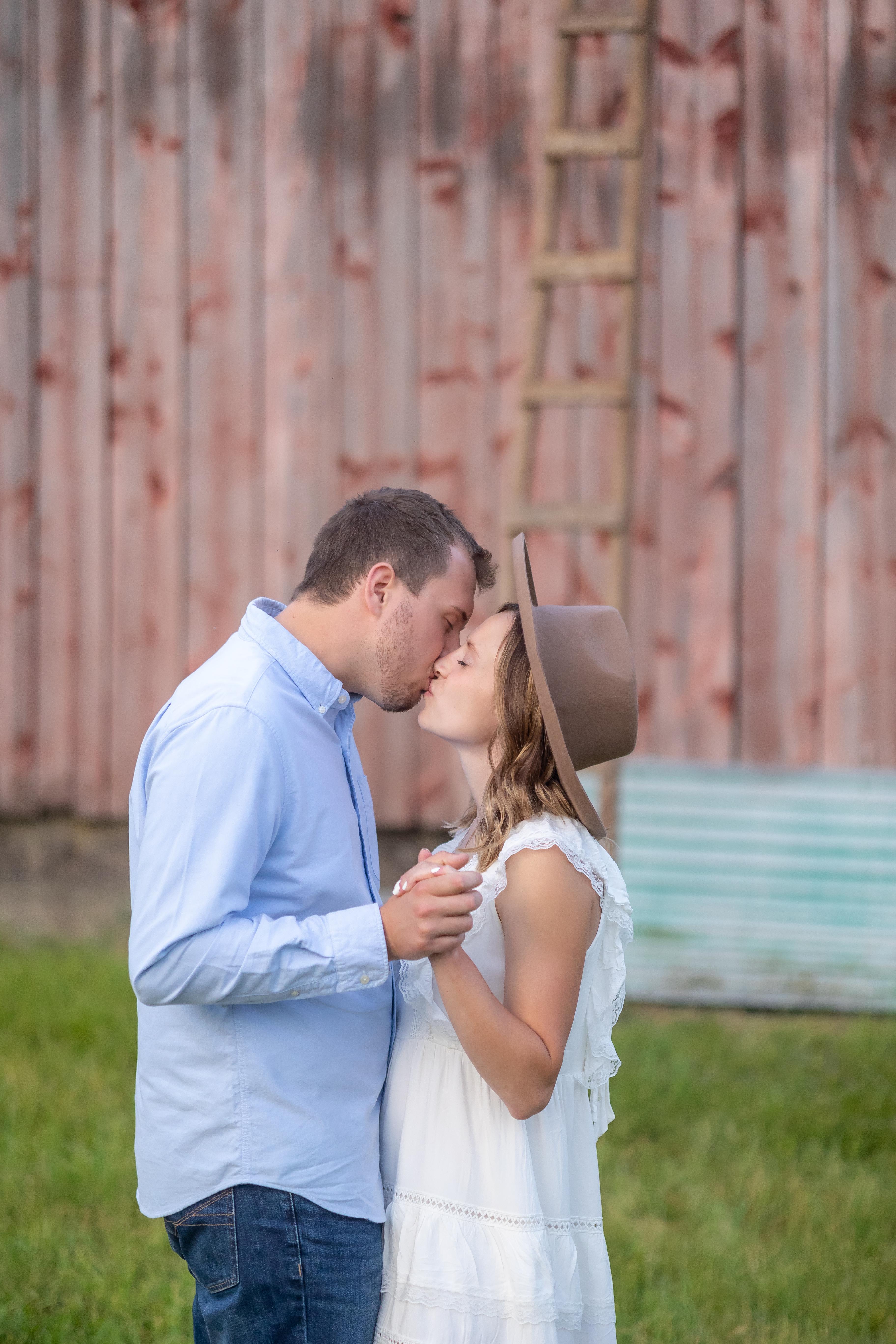 The Wedding Website of Kaylee Miller and Hunter Laschenski