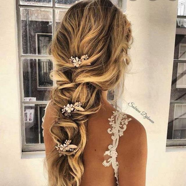 Wedding Hair Highlights, Style, and Accessories