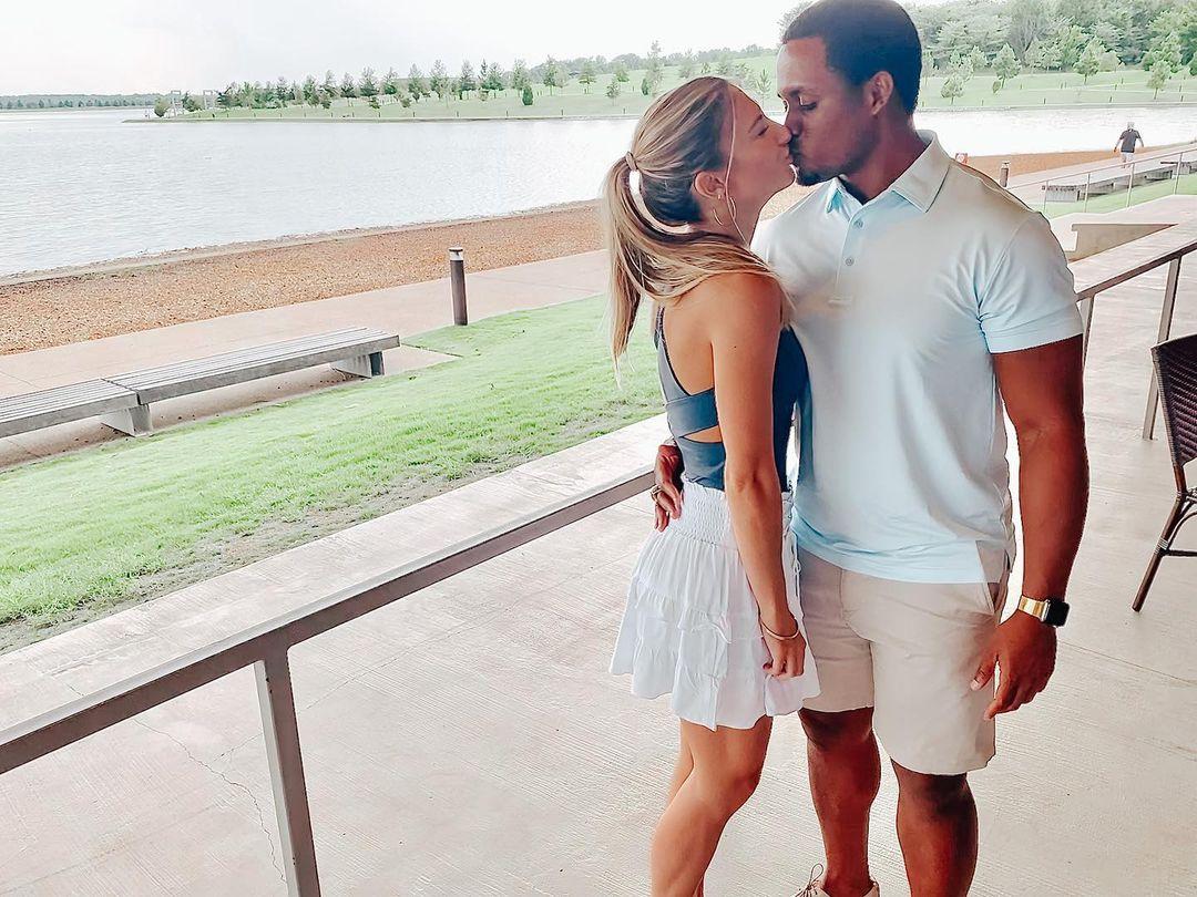 The Wedding Website of Molly McNiell and Joe Doss