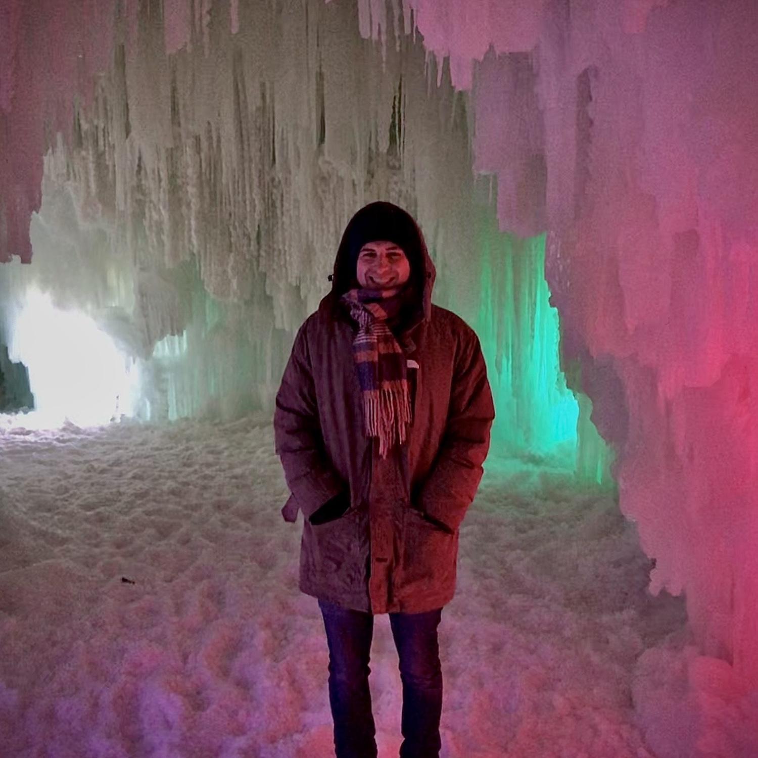 2022 - a better snap of the ice castles to really capture the beauty!