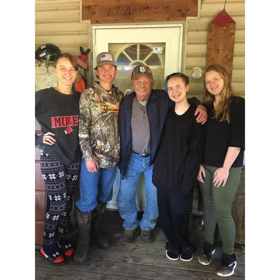 Kirstyn, Ethan, Paw Paw, Kyler, & Kat!