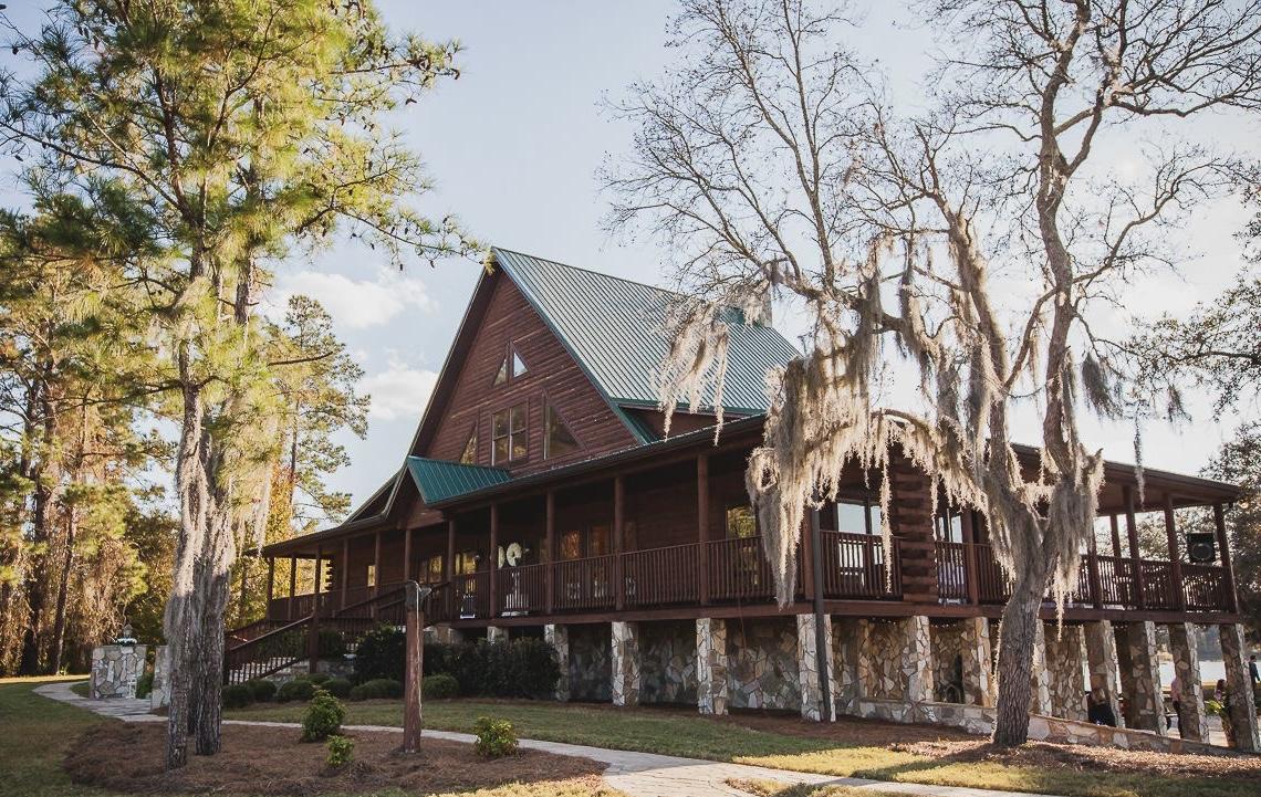 The Wedding Website of Taylor Thomas and Grant Bargeloh
