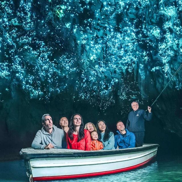Waitomo Glow Worm Caves