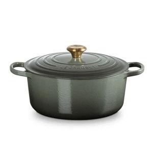 Signature Round Dutch Oven in Thyme, 7.25 qt