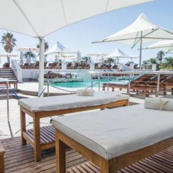 60-Minute Couples Massage on our Honeymoon