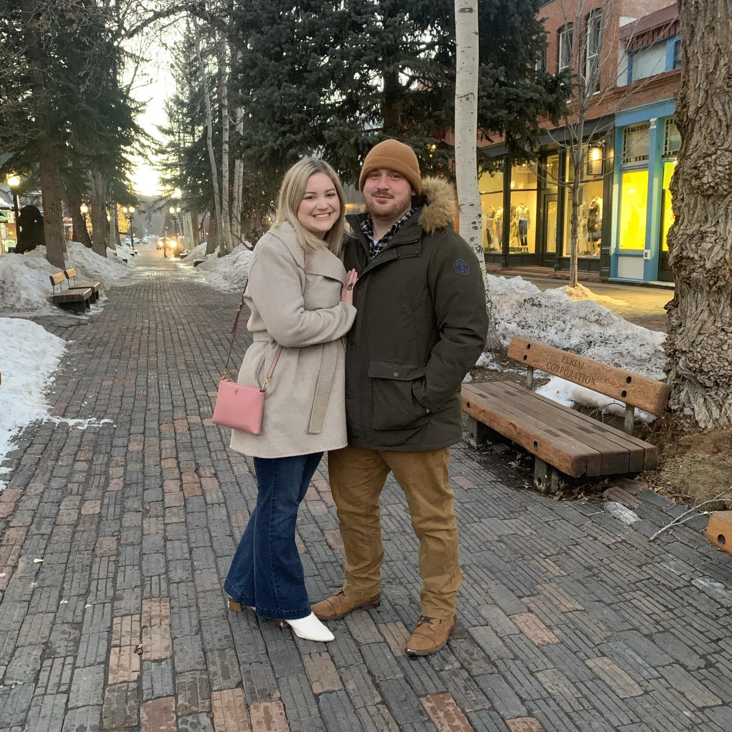 Courtney and Kendall lived in Aspen, Colorado for the 2021 winter ski season. Kendall worked in restaurants on the mountain and Courtney worked remotely!