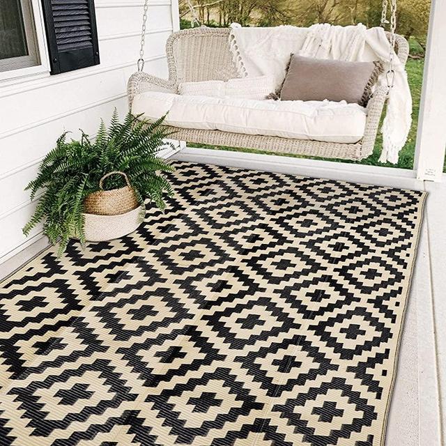 SAND MINE Reversible Mats, Plastic Straw Rug, Modern Area Rug, Large Floor Mat and Rug for Outdoors, RV, Patio, Backyard, Deck, Picnic, Beach, Trailer, Camping, Black & Beige, 5' x 8'