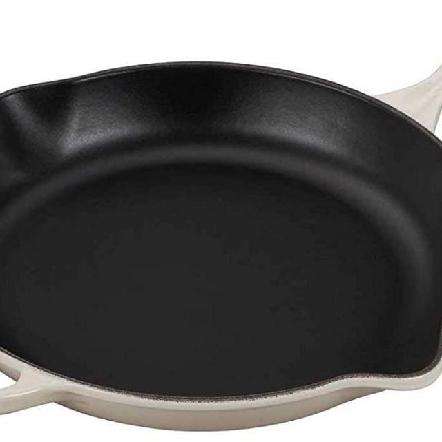 Le Creuset LS2024-30716 Signature Iron Handle Skillet, 11.75" (2-3/8 QT), Meringue