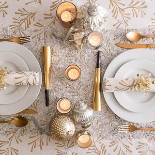 Metallic Holly Leaves Tablecloth