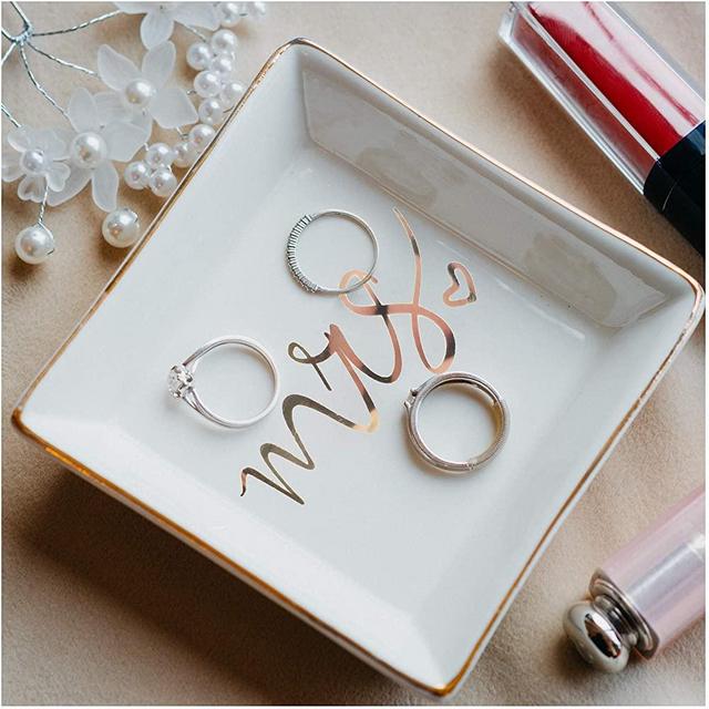 Quany Life Mrs Jewelry Ring Dish Ceramic Trinket Tray Wedding Engagement Gift for Bride Desk Storage for Mrs Engaged Gifts Mr Mrs Gold Engagement Honeymoon Gifts Friend