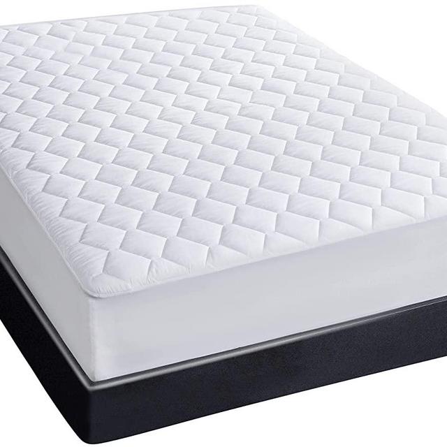 Queen Size Quilted Fitted Waterproof Mattress Pad, Soft Mattress Protector for Queen Size Bed, 6-18 inches Deep Pocket Fitted Mattress Cover, White