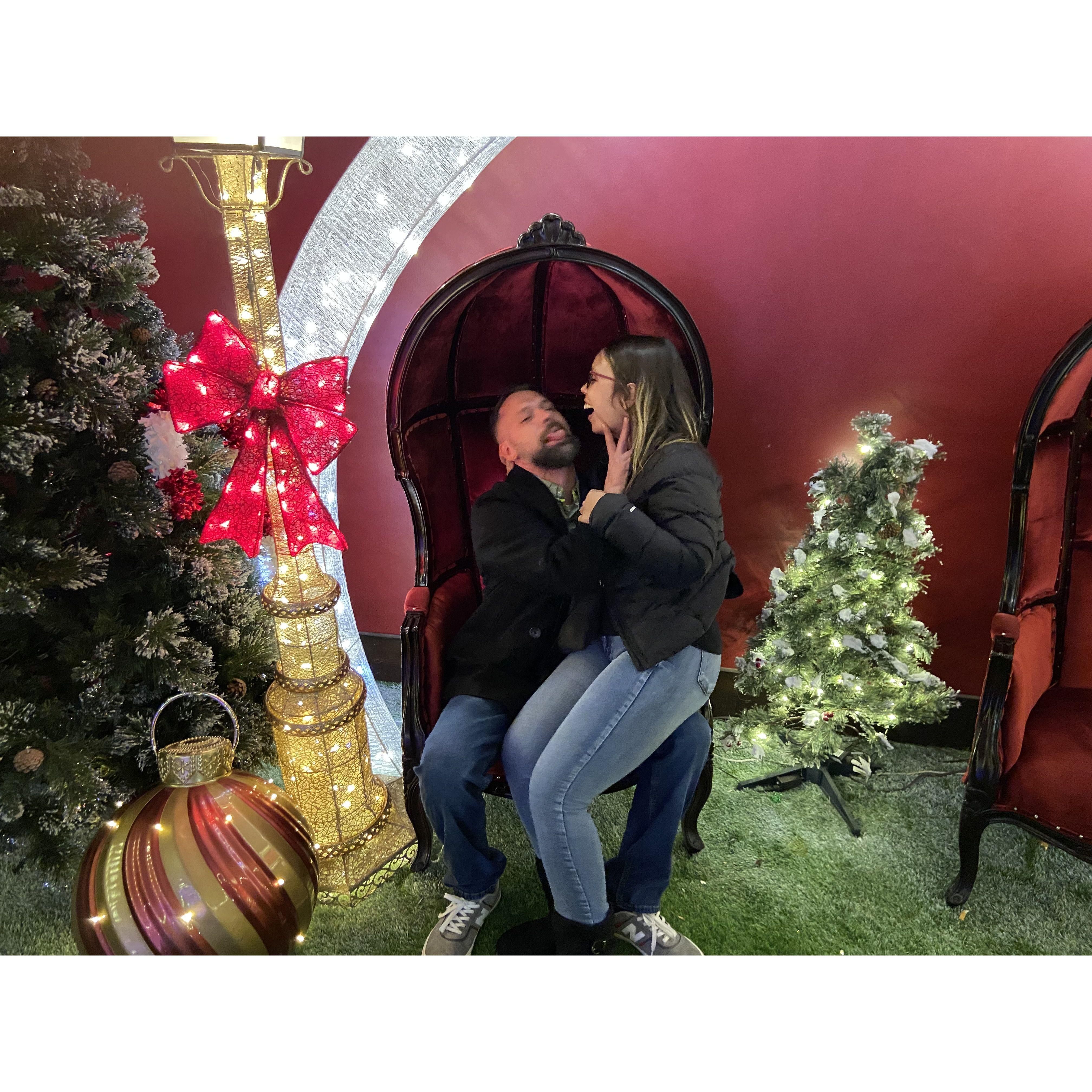 SANTA