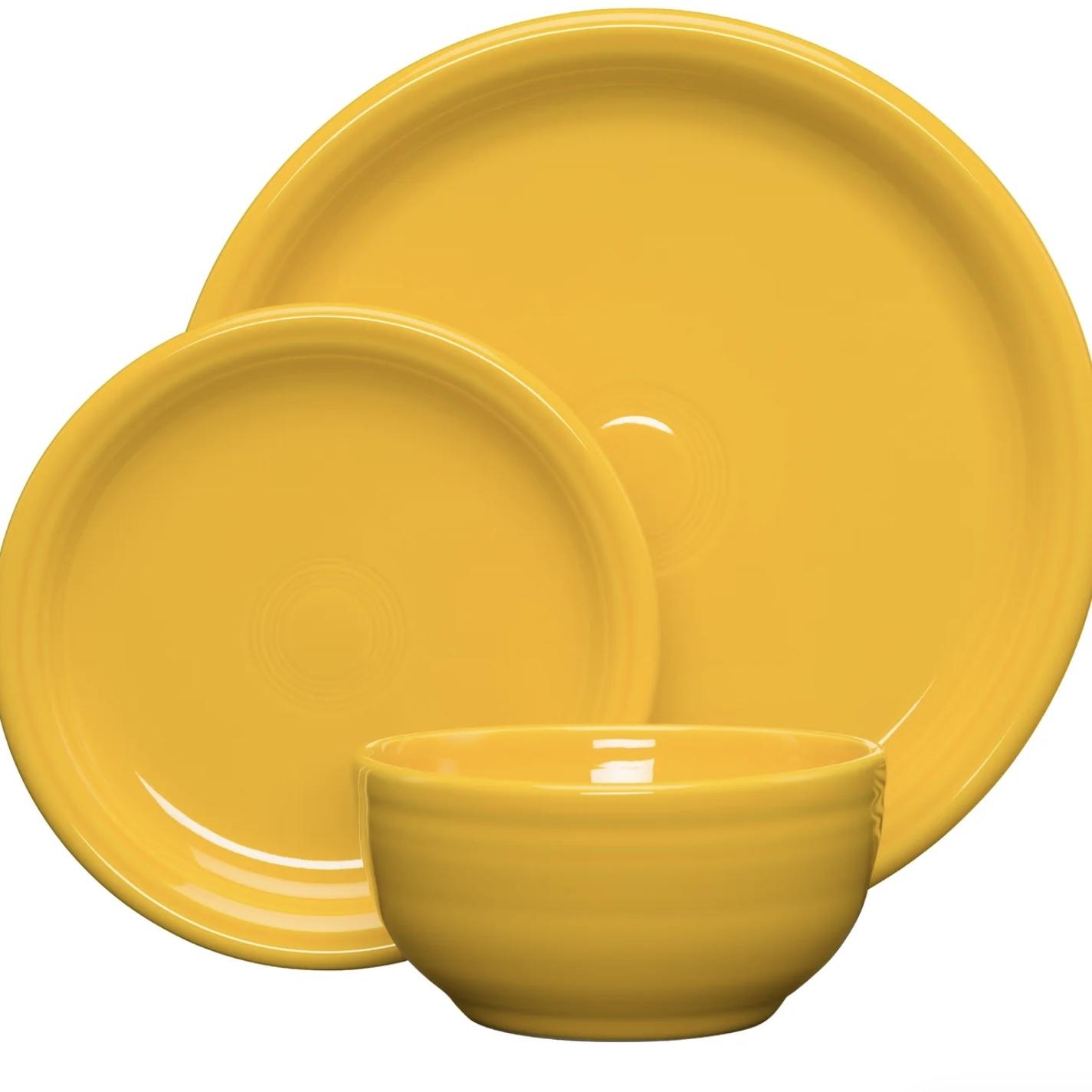 Fiesta Bistro Coupe 3-Piece Place Setting, Service for 1 (Daffodil)