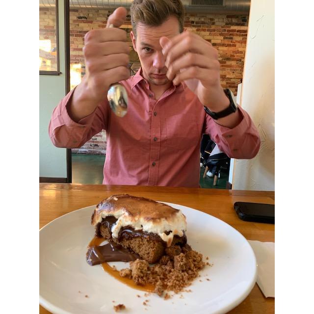 We love trying new restaurants. And most importantly - desserts.