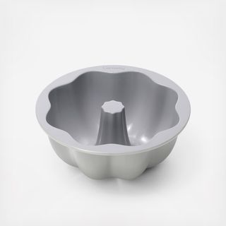 Fluted Ceramic Non-Stick Cake Pan
