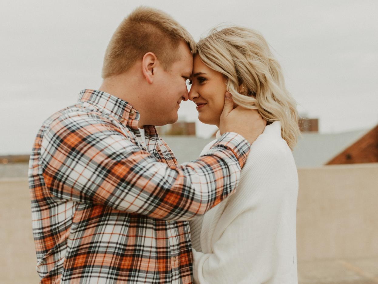 The Wedding Website of Kloe Milbourn and Joel Weyer