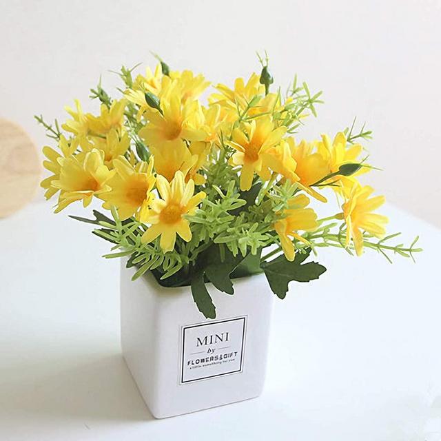 AIFUSI Artificial Flowers, Daisy Flower with Vase Artificial Gerber Daisies Bouquet Fake Plant for Home,Office,Wedding Decoration, Crafts(Yellow-1 Pack)
