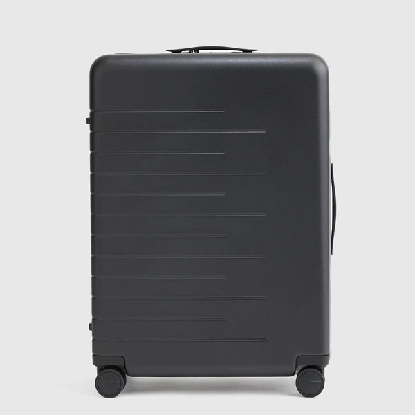 Quince Expandable Medium Check-In Suitcase - Black