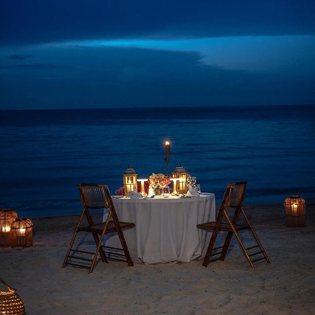 A Romantic Dinner by The Sea