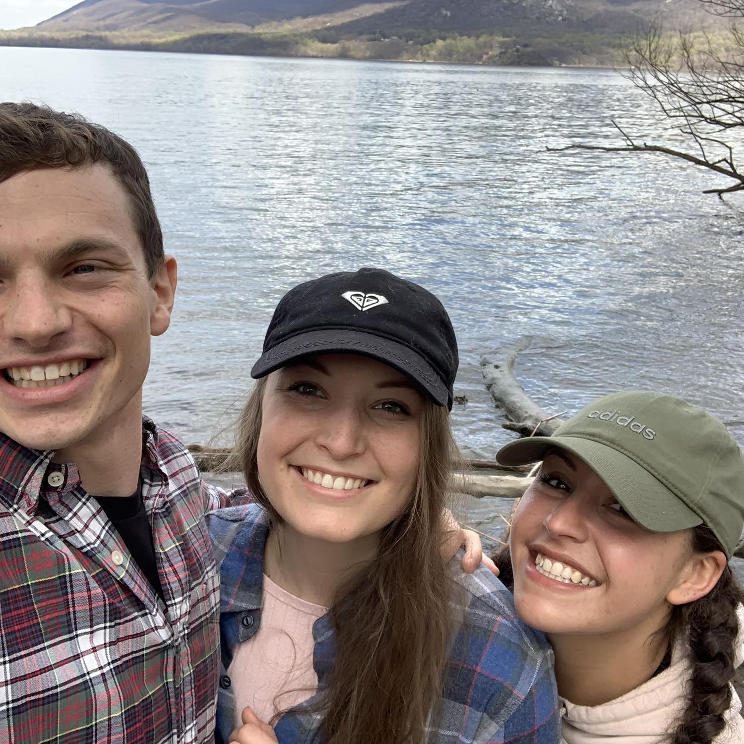 4/25/20 … the first time Brendon met Christina’s best friend, Dacia! We took him to the Hudson River and showed him around our hometown. Unsurprisingly, they bonded immediately.