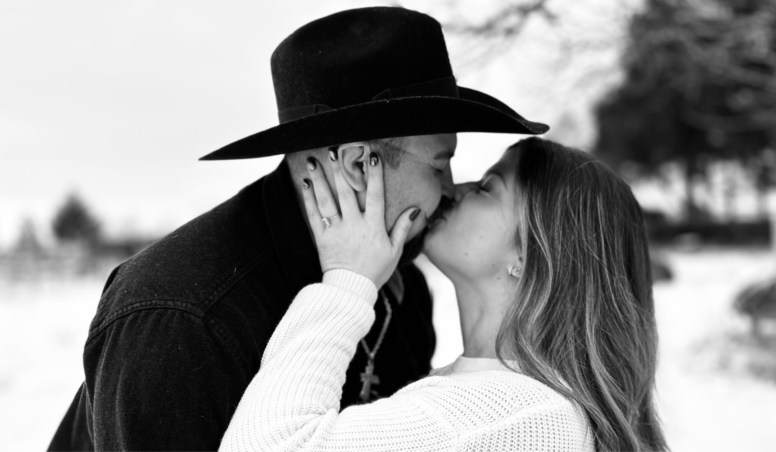 The Wedding Website of Danielle Tolison and Colton DeLeon