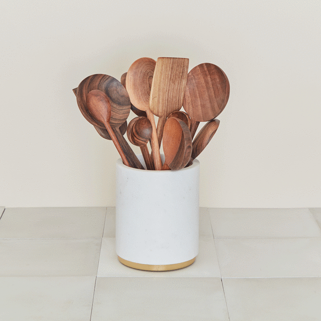 SIMPLE WALNUT SERVING SET