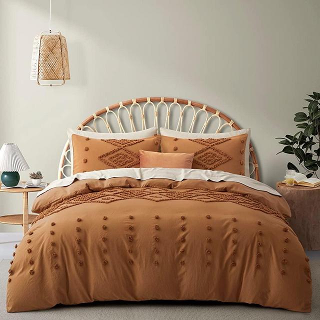 Oli Anderson Duvet Cover Queen Size, 3 Pieces Boho Tufted Bedding Set for All Seasons, Soft and Embroidery Shabby Chic Duvet Covers Set with Zipper Closure (Pumpkin, Queen, 90’’ x 90’’)