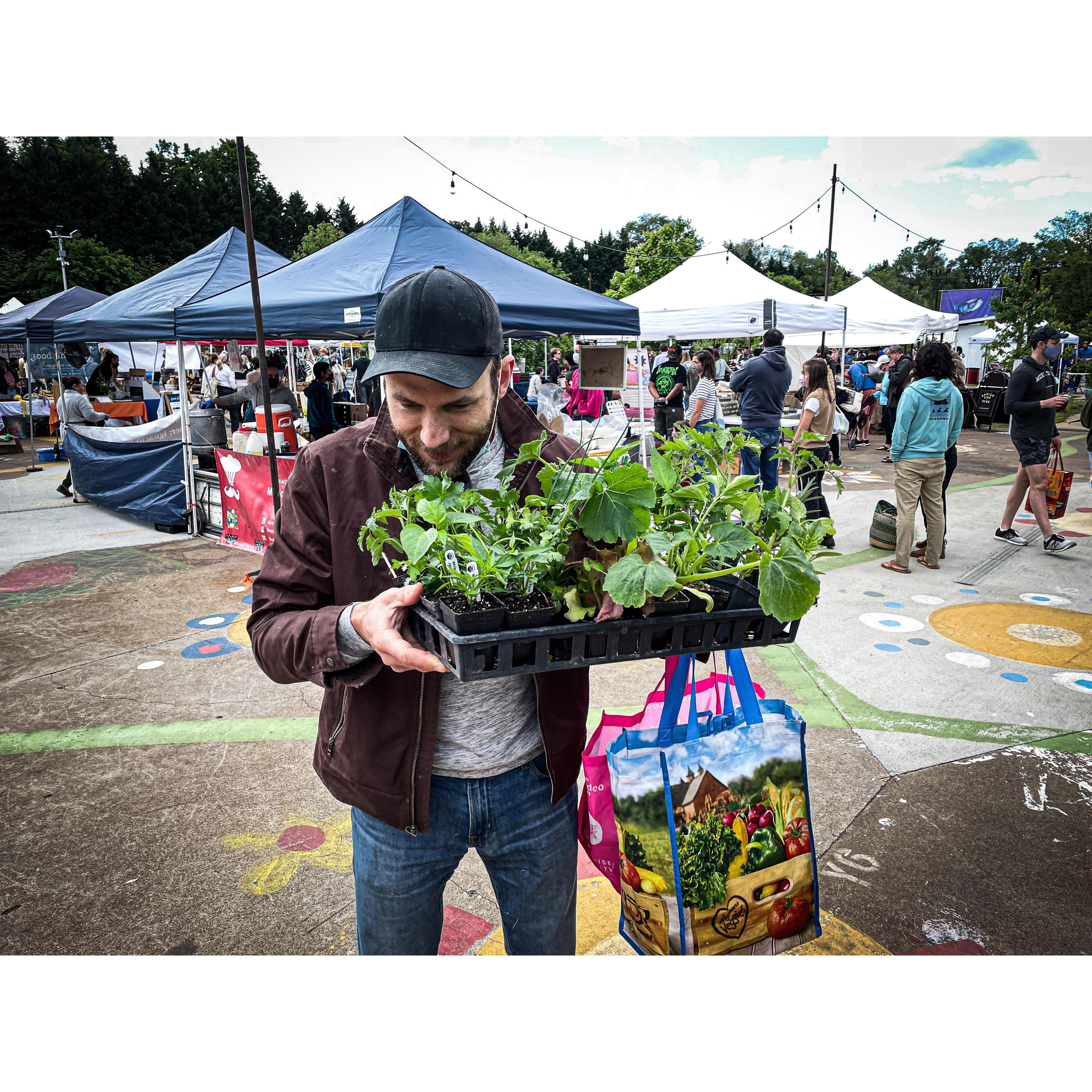 City slickers turned small town gardeners
•
CHARLOTTESVILLE, VA
2021
