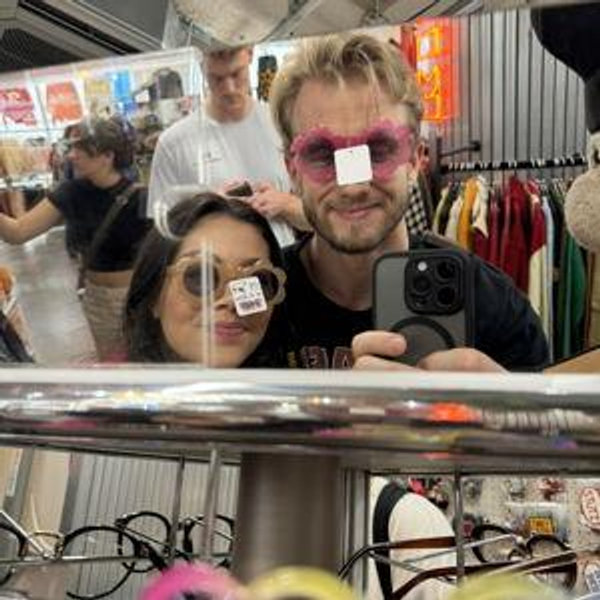 Honeymoon Souvies (Souvenirs)